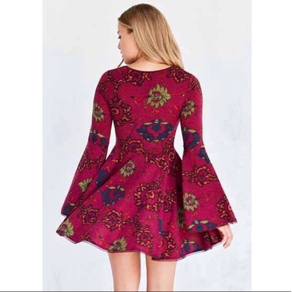 UO Kimchi Blue Cozy Printed Bell-Sleeve Mini Dress - Picture 3 of 3